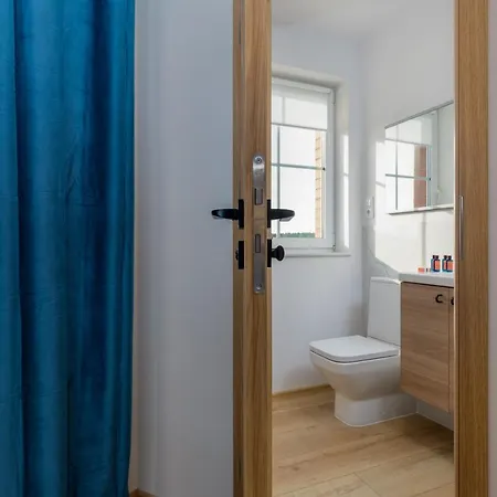 Zielona By Renters *